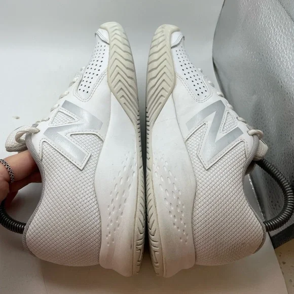 New Balance 696v3 women’s white tennis sneakers size 7.5 - Picture 9 of 10